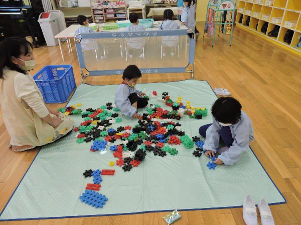 写真：ひよこ組さんの様子2