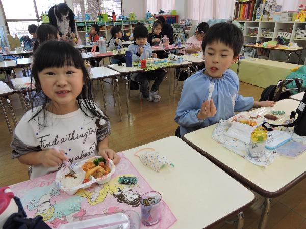 写真：誕生会の様子3