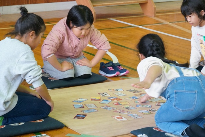 かるたとり大会画像