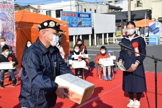 写真：那珂湊焼きそば授与