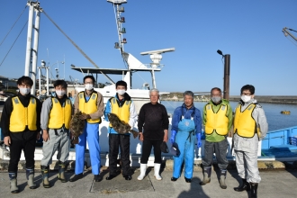 写真：漁業体験研修の様子7