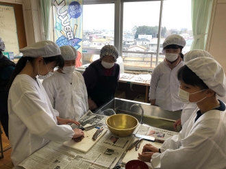 写真：地魚料理教室の様子6