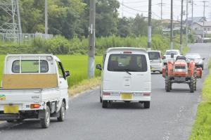 農繁期の道路の写真