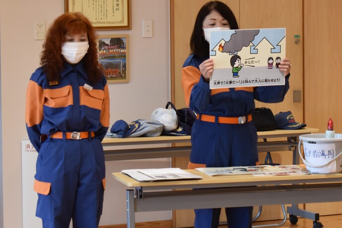 写真:花火指導の様子1