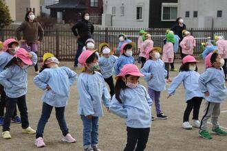 写真：なわとび大会1回目の様子2