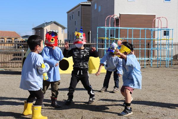 写真：豆まきの様子2