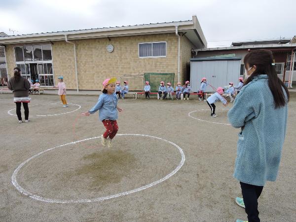 写真：なわとび大会1回目の様子5