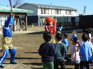 写真：鬼がやってきました。