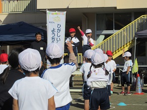 写真：開会式の誓いの言葉