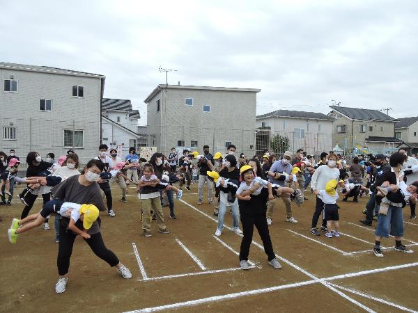 写真：親子ダンス