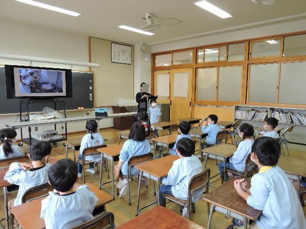 写真：給食体験1