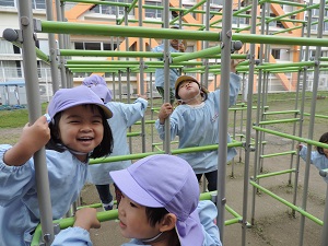 写真：小学校にて