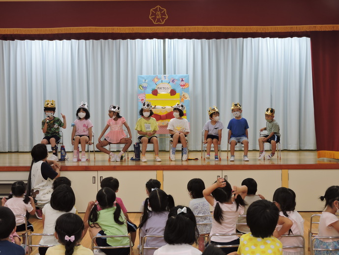 写真 誕生会の様子