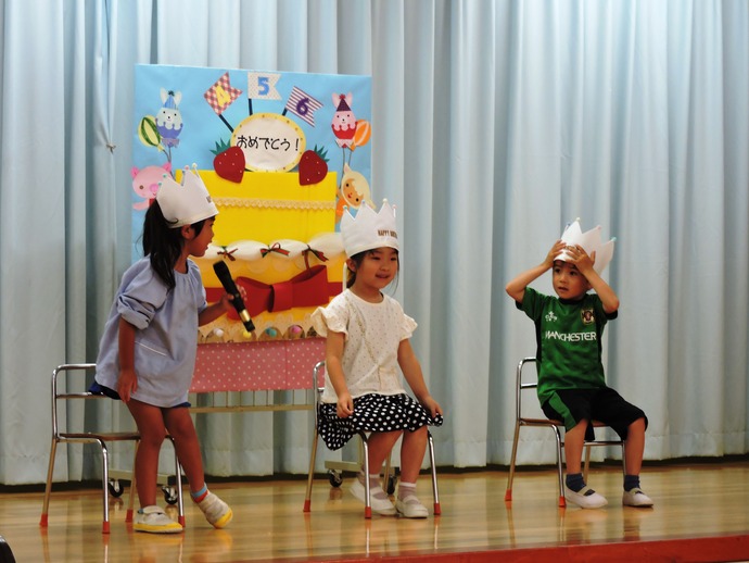 5月生まれの子供たちの写真