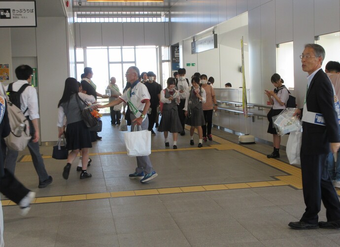佐和駅の活動の様子