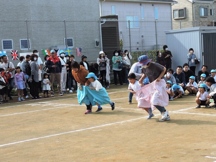 ぞうさんのデカパンレースの様子