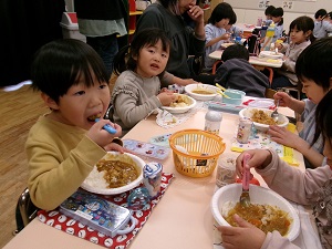 写真：3月生まれの誕生会