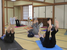 写真：腹部エクササイズ