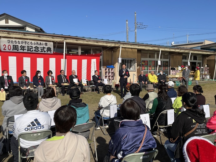 写真：参加者に挨拶する大谷市長