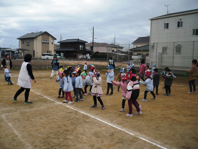 鬼レンジャーのダンスの様子