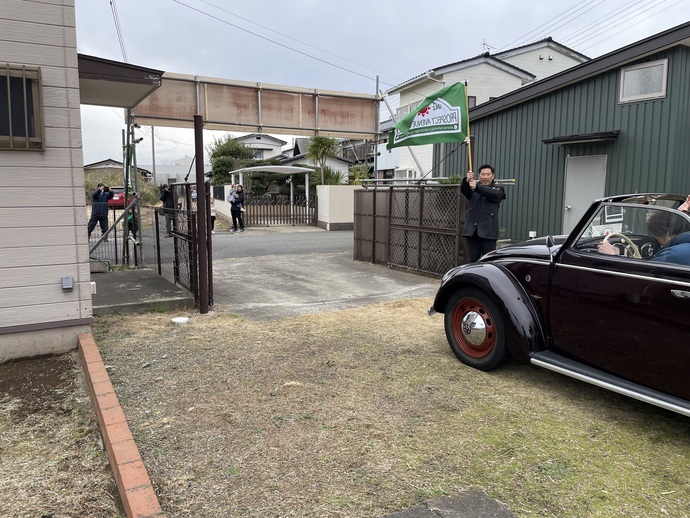 写真：スターターを務める大谷市長