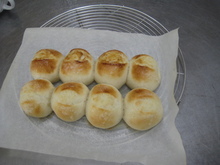 写真:焼きあがったパン