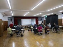 写真：講師が説明をしている様子