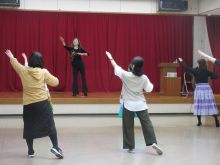 写真：手の動かし方の確認