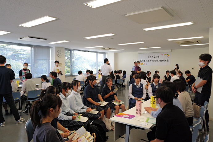 高校生介護ボランティア養成講座の写真