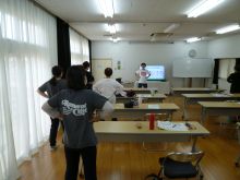 写真:胸式呼吸をしている様子